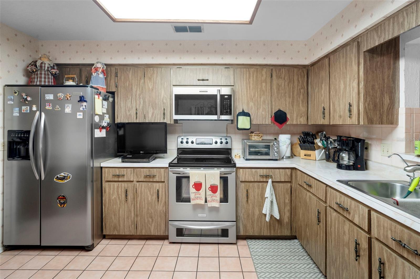 1051 Matterhorn St Property Photo 20