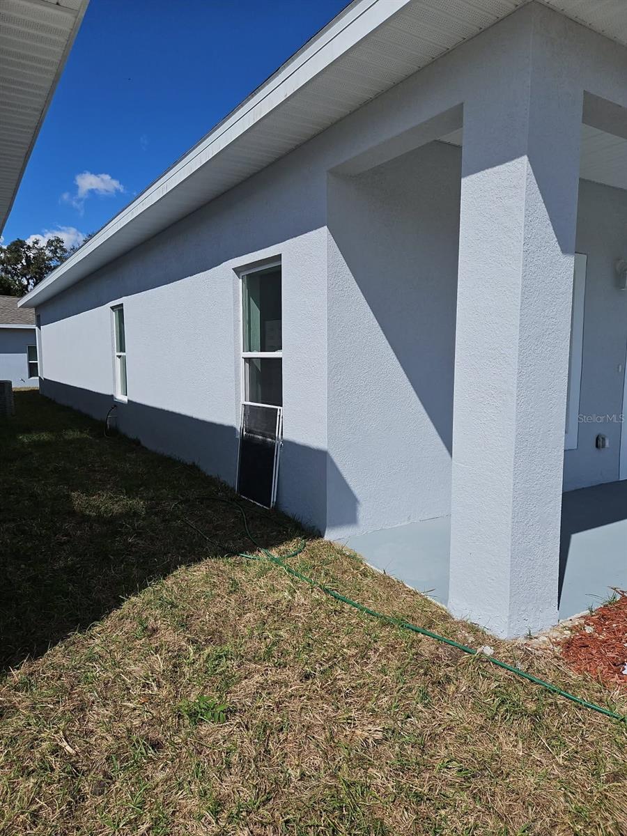 1483 Las Villas Blvd Property Photo 3