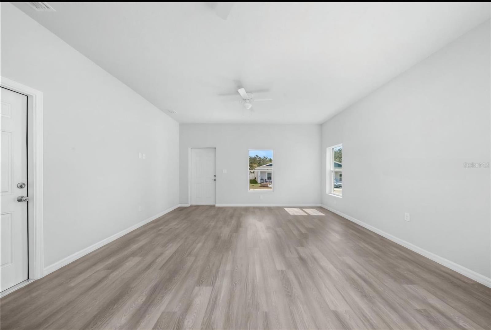 1483 Las Villas Blvd Property Photo 8