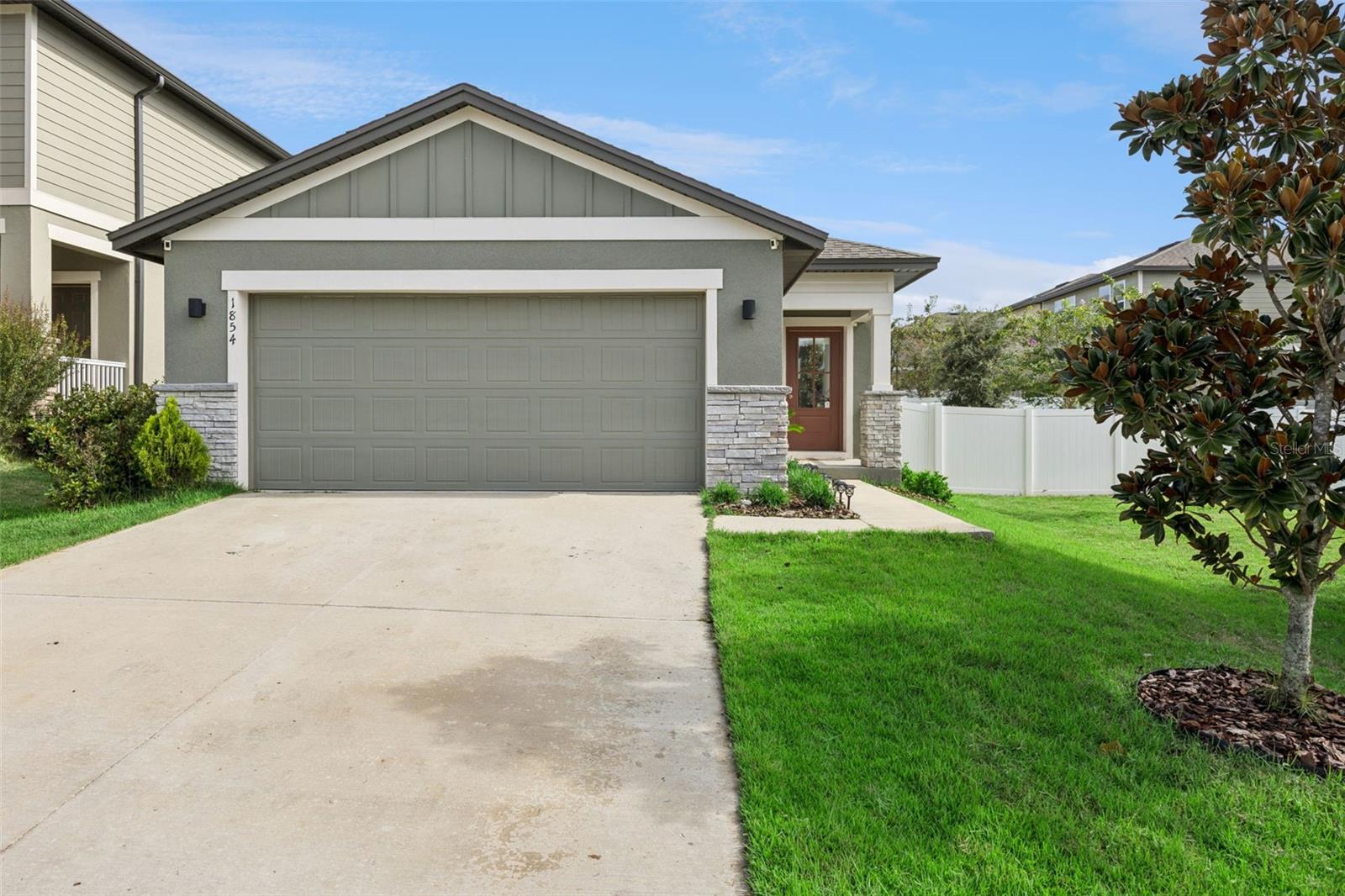 1854 SUNDANCE CHASE RD Property Photo 1