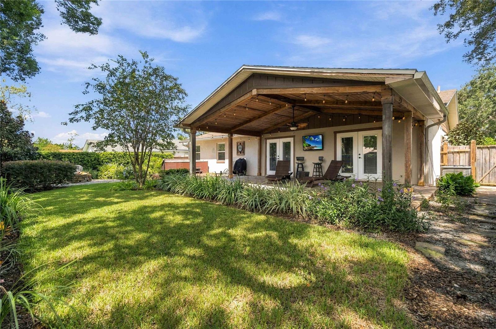 1044 Forest Cir Property Photo 19