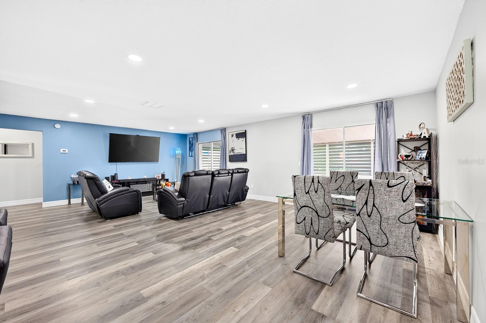 10113 Allenby Ct Property Photo 9
