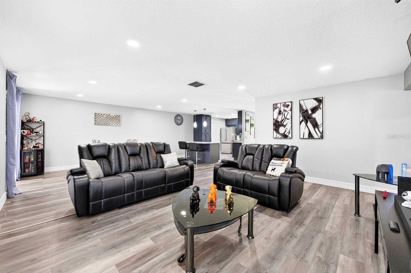 10113 Allenby Ct Property Photo 10