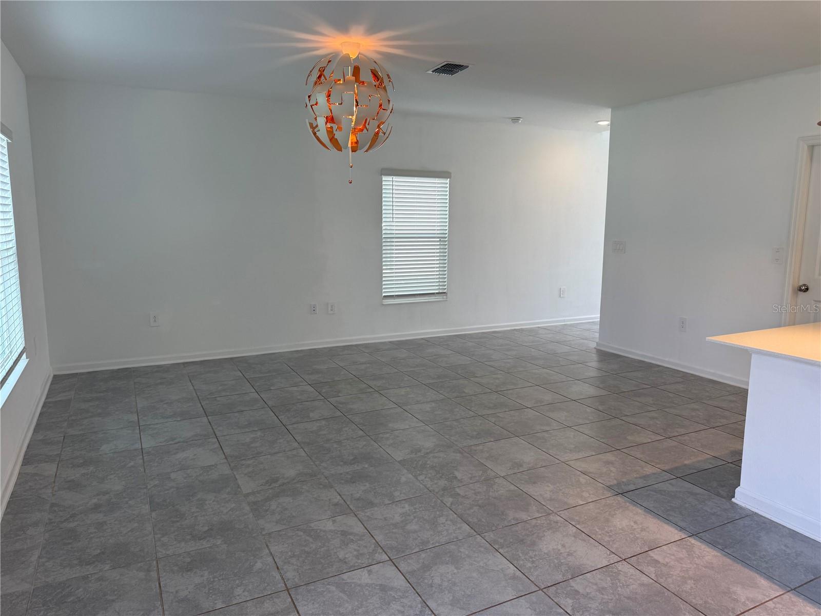 988 Harold Pass Property Photo 4