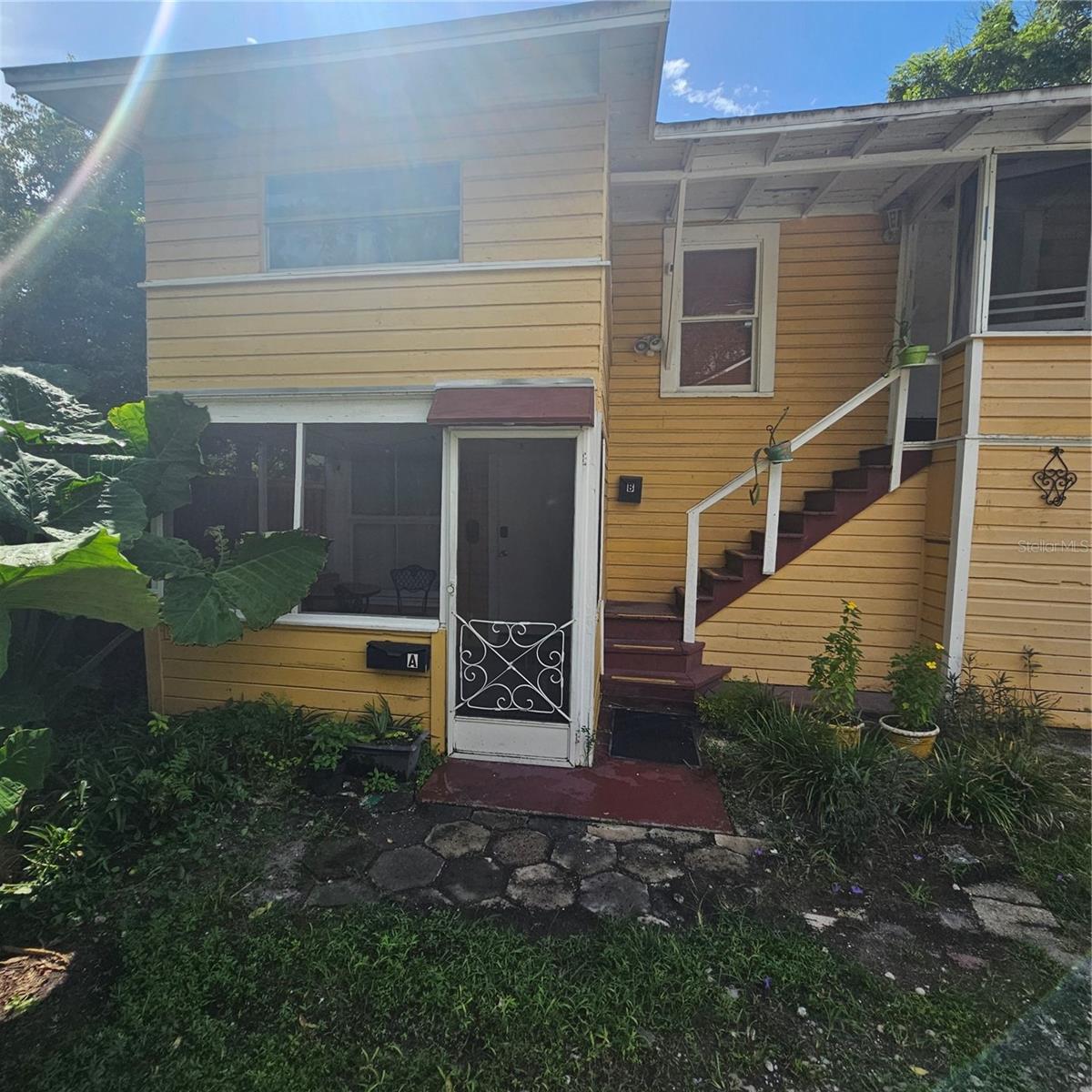 432 1/2 HIGHLAND AVE Property Photo 1