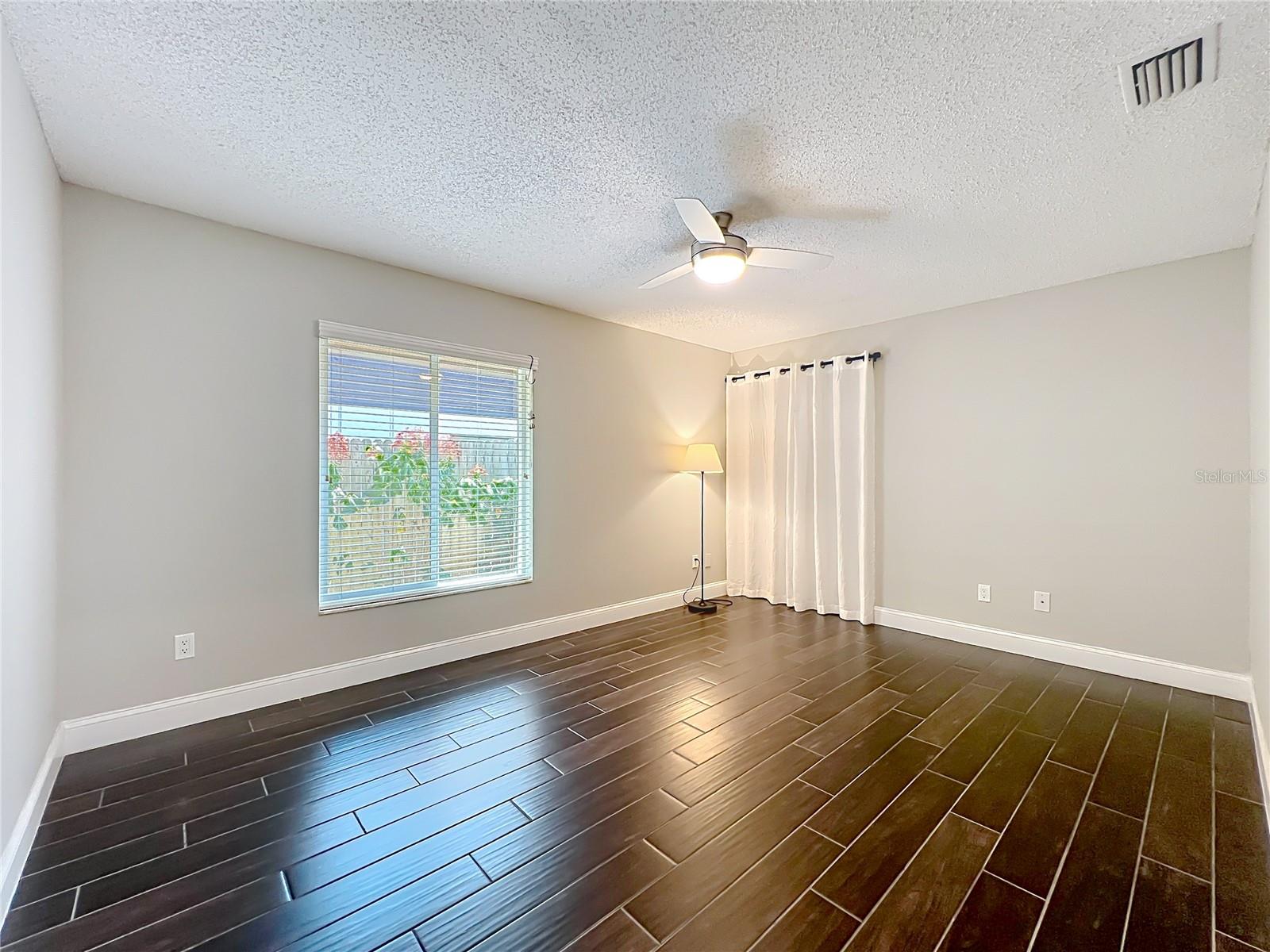 124 Trafalgar Pl Property Photo 23