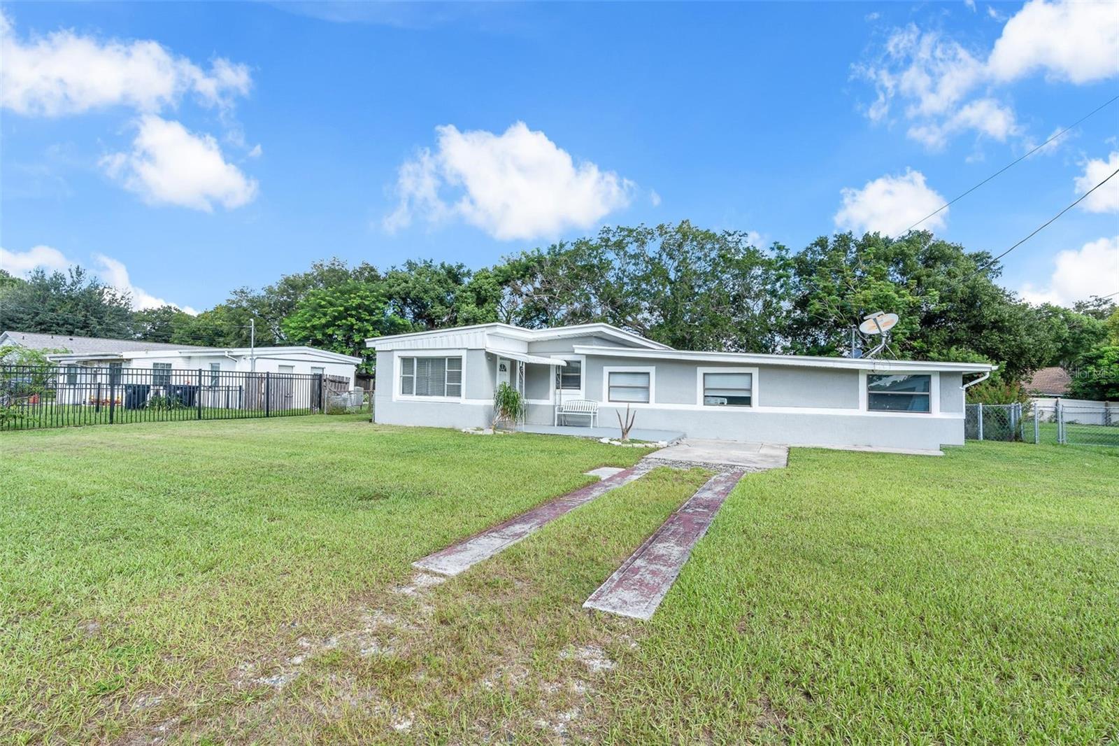 11513 Churchill St Property Photo 2