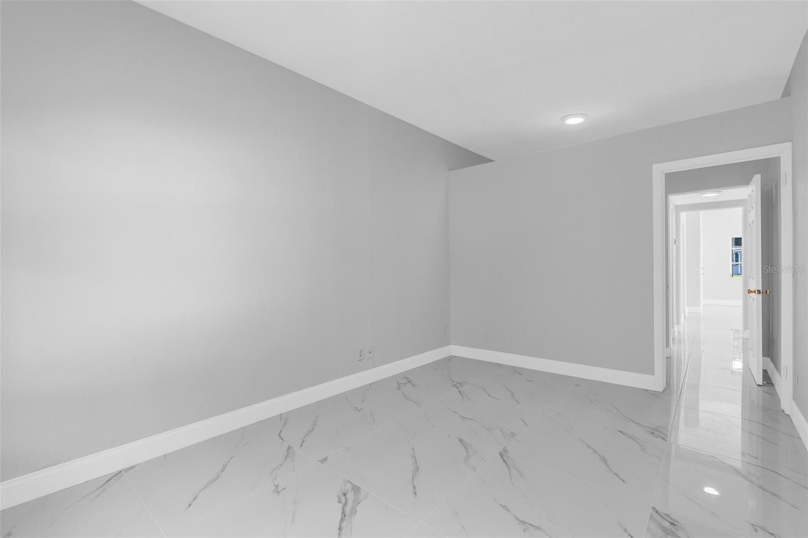 11513 Churchill St Property Photo 5
