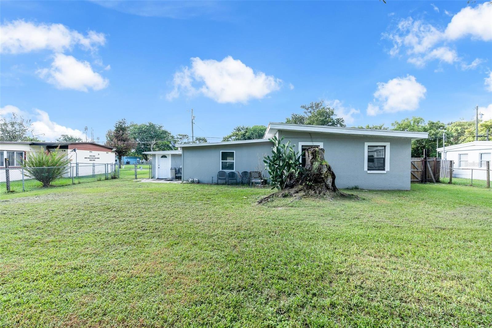 11513 Churchill St Property Photo 32