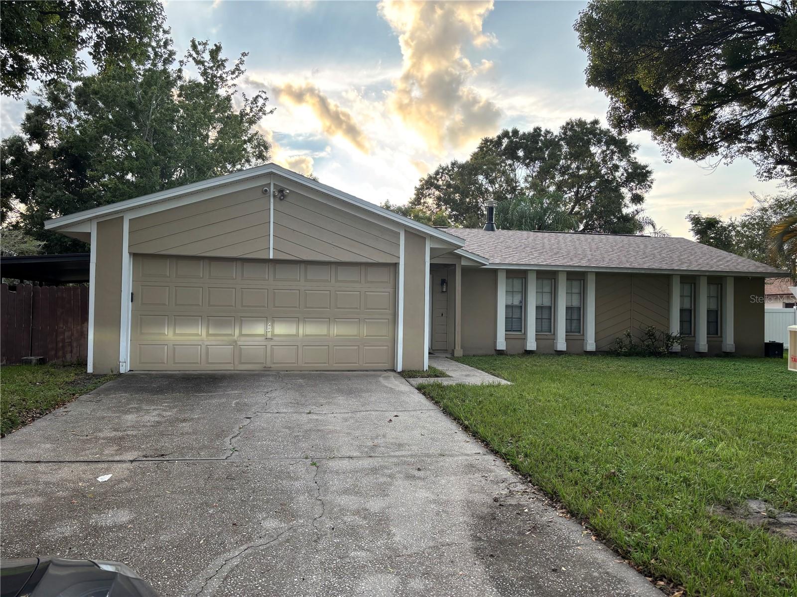 858 Mosshart Ln Property Photo 1