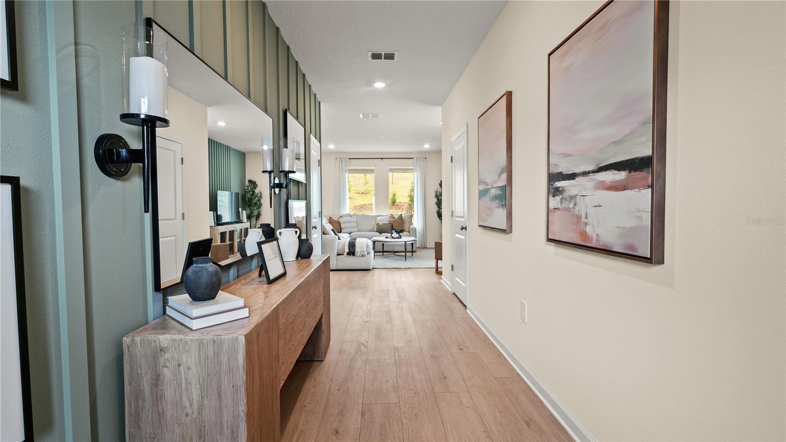 1953 Fieldstone St Property Photo 2