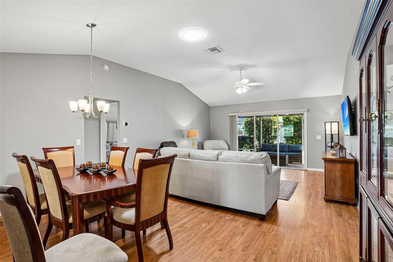2017 Yearling Way Property Photo 3