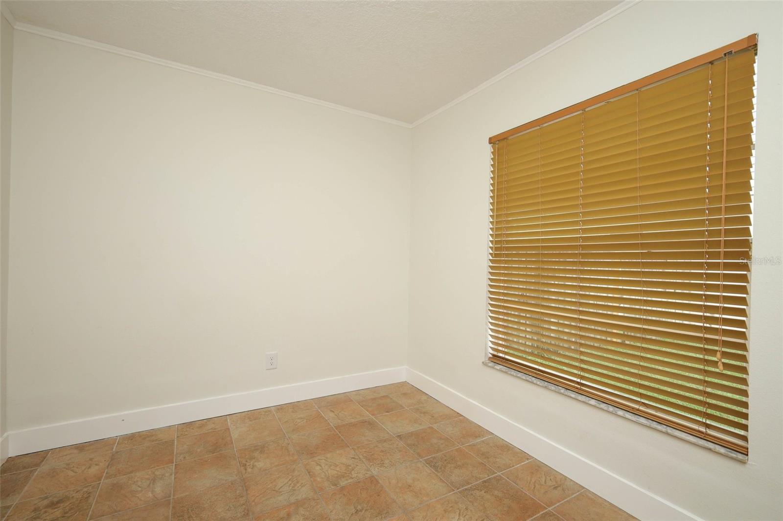 1093 Kelly Creek Cir Property Photo 9
