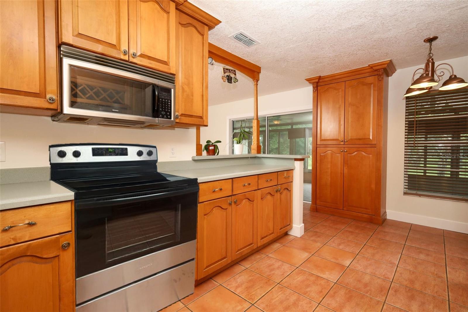 1093 Kelly Creek Cir Property Photo 16