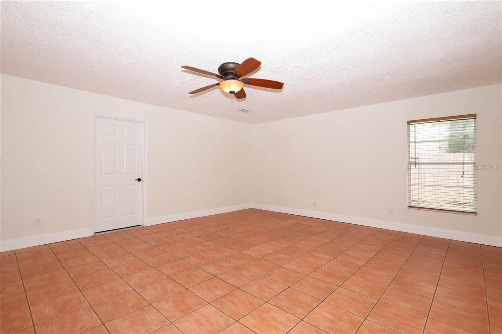 1093 Kelly Creek Cir Property Photo 20