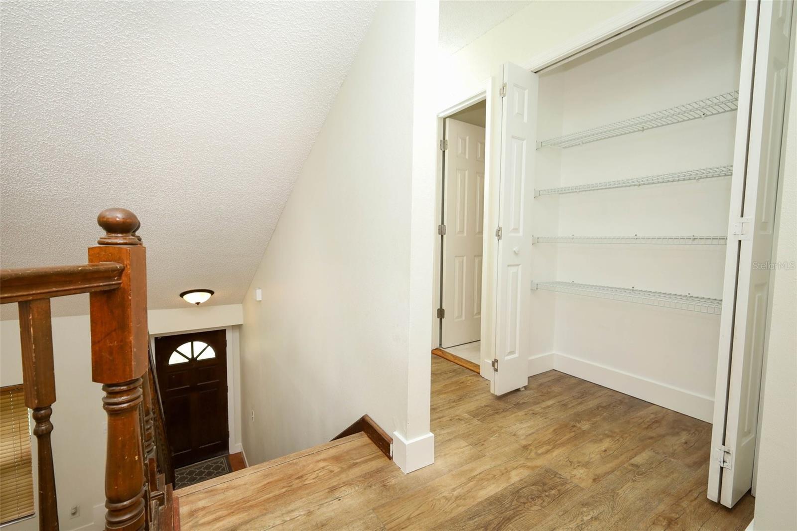 1093 Kelly Creek Cir Property Photo 25