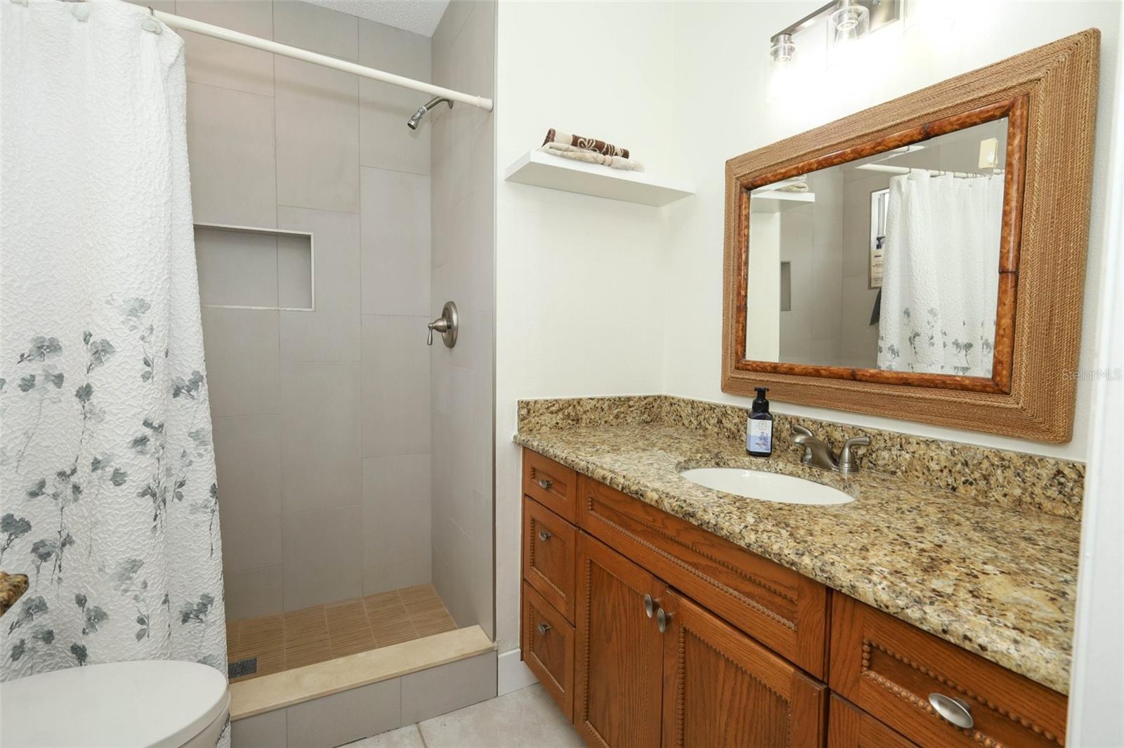 1093 Kelly Creek Cir Property Photo 33