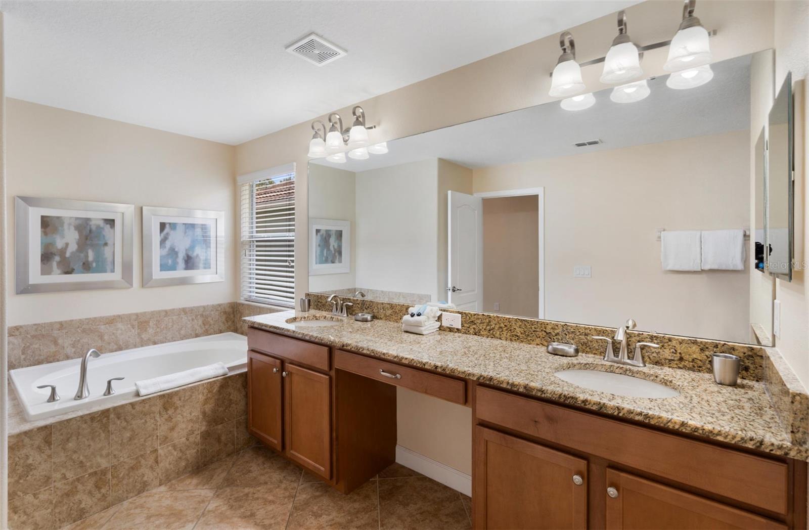 2995 Buccaneer Palm Rd Property Photo 21