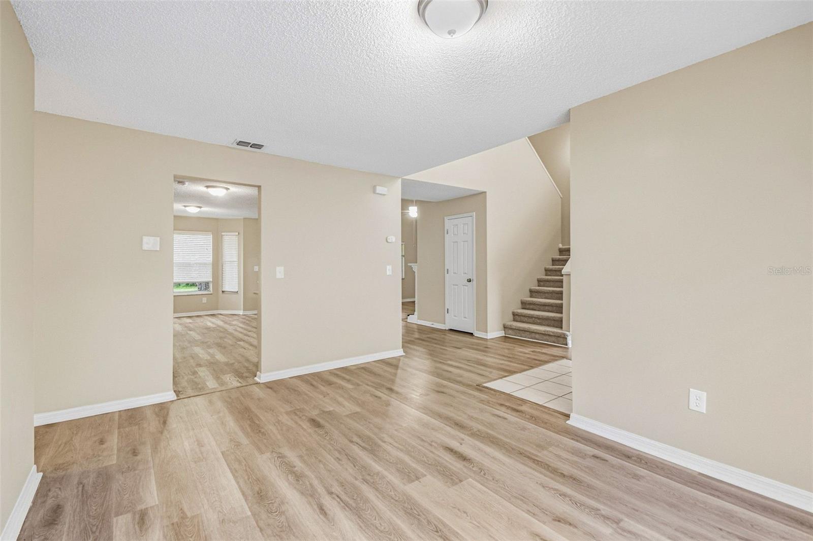 16102 Warden Pl Property Photo 11