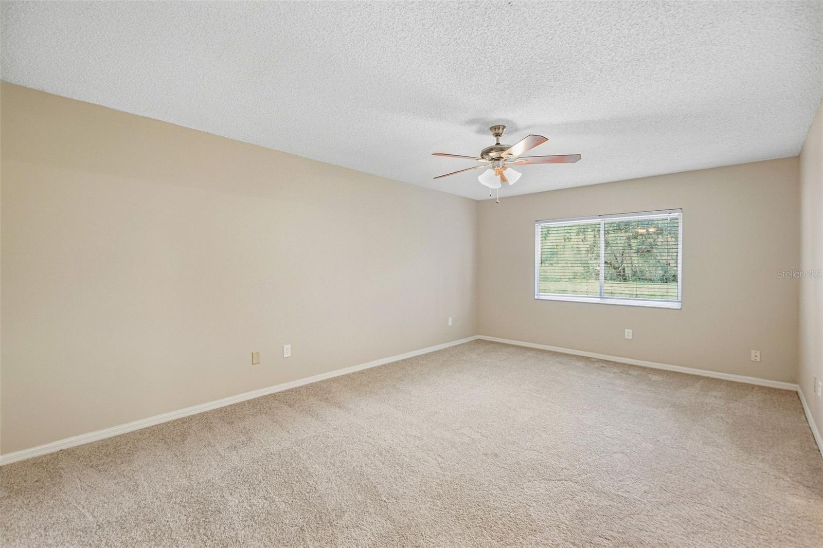 16102 Warden Pl Property Photo 27