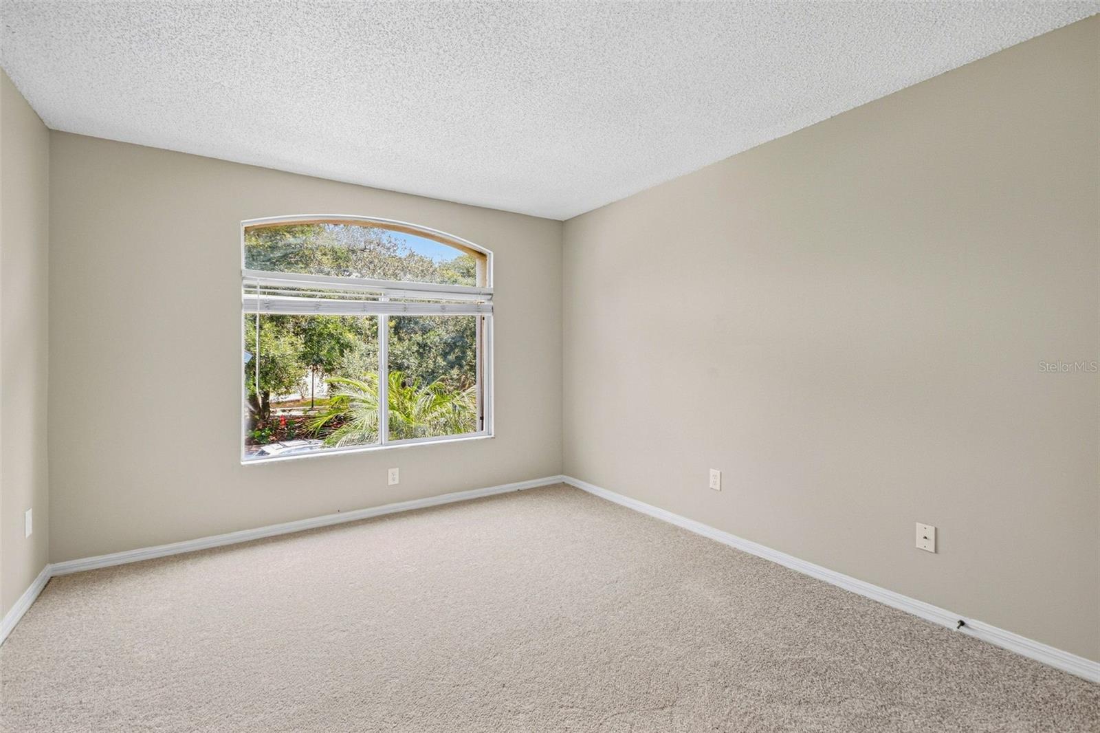 16102 Warden Pl Property Photo 36