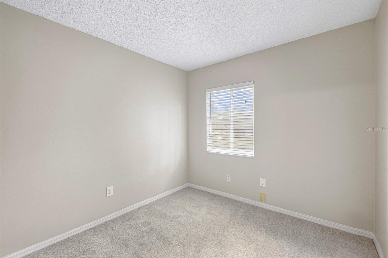 16102 Warden Pl Property Photo 39