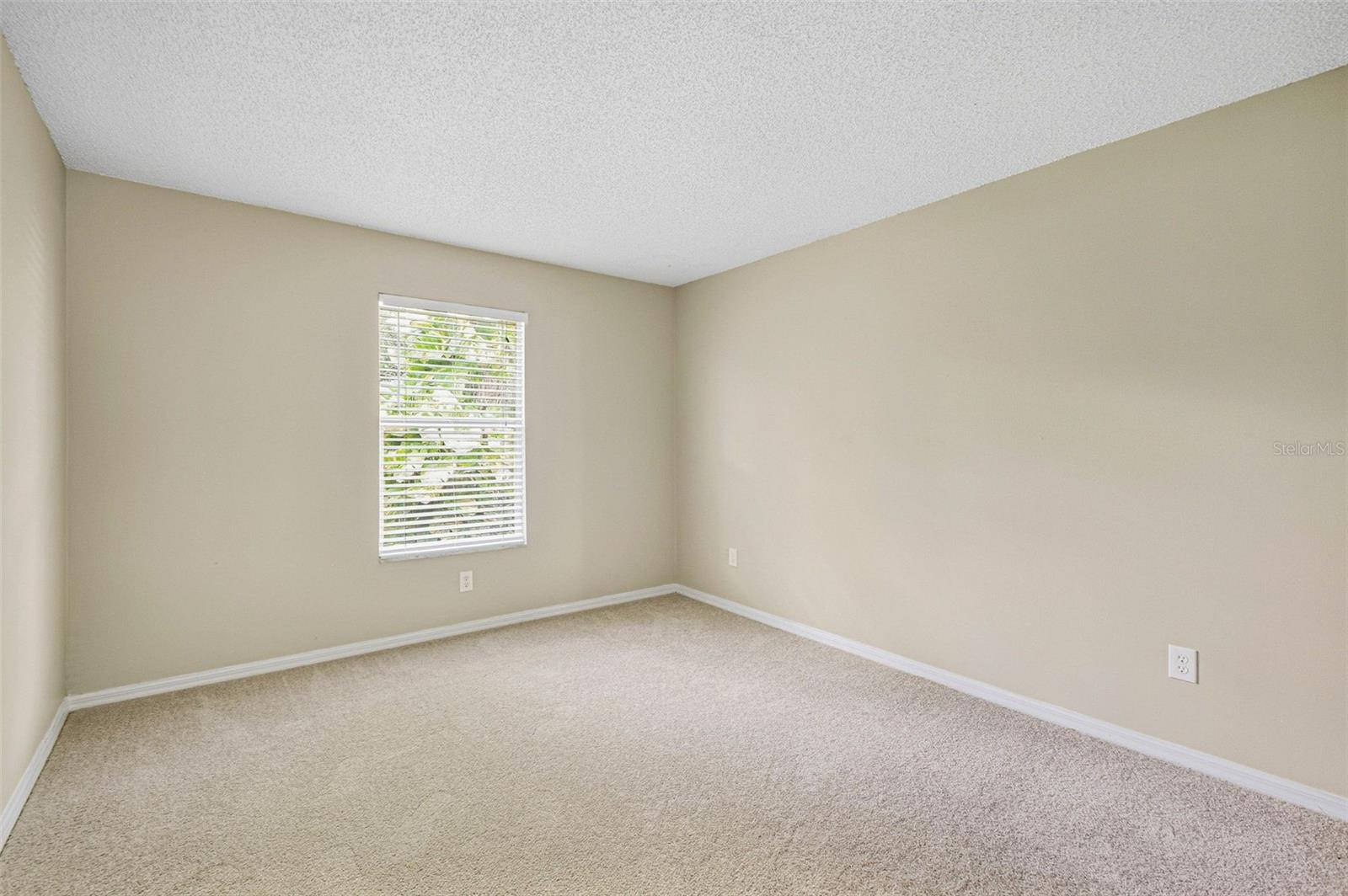 16102 Warden Pl Property Photo 44