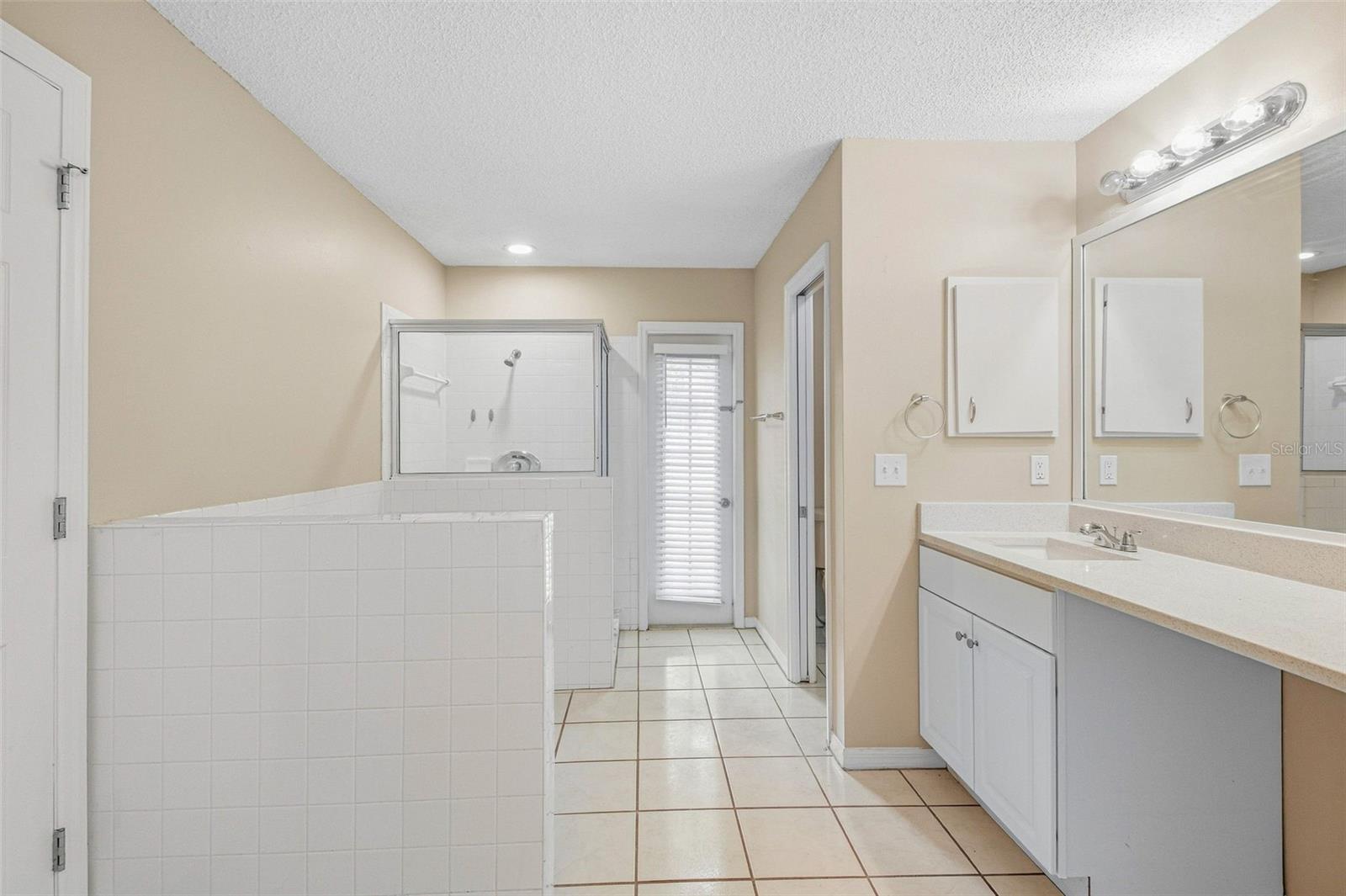 16102 Warden Pl Property Photo 49