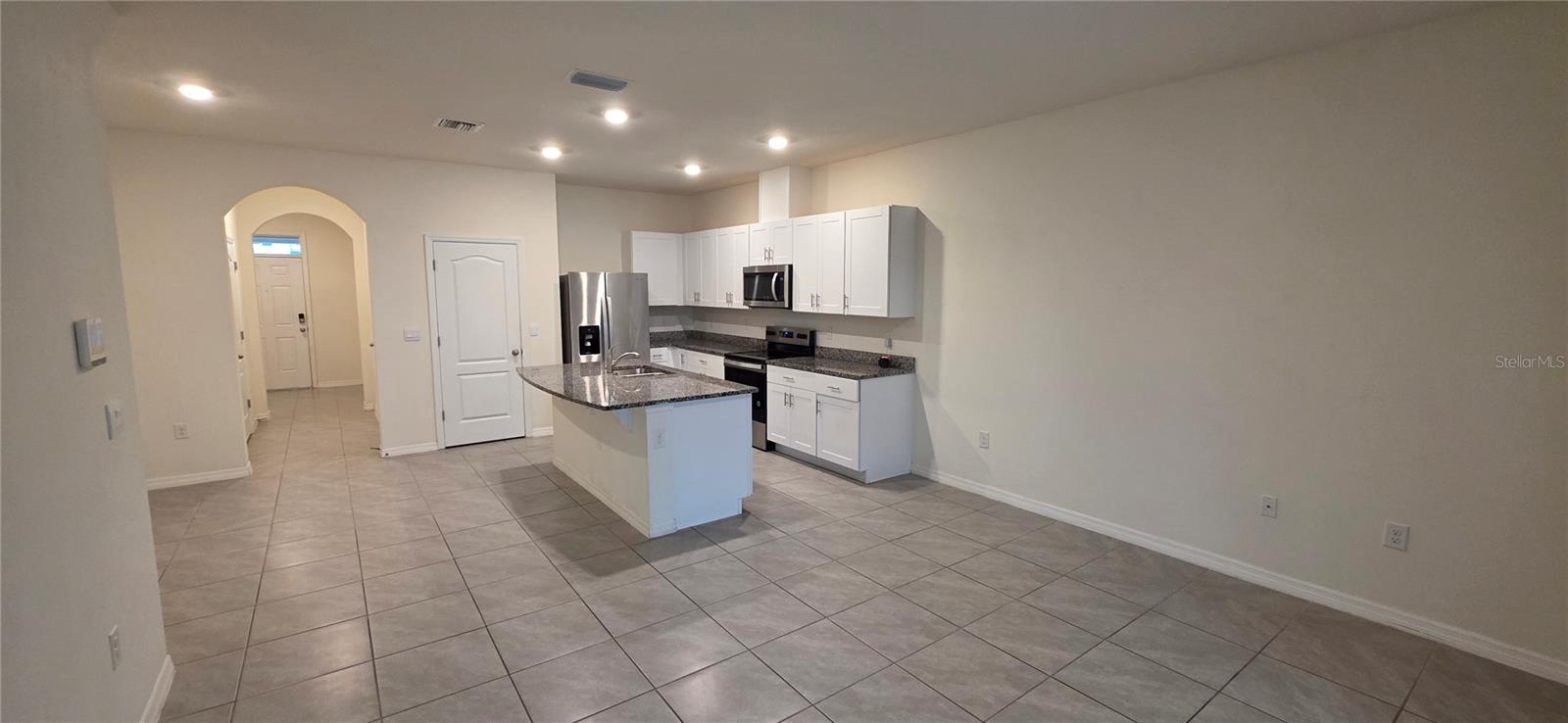 1410 Isleta Loop Property Photo 5