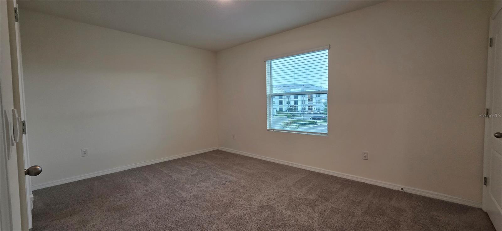 1410 Isleta Loop Property Photo 8