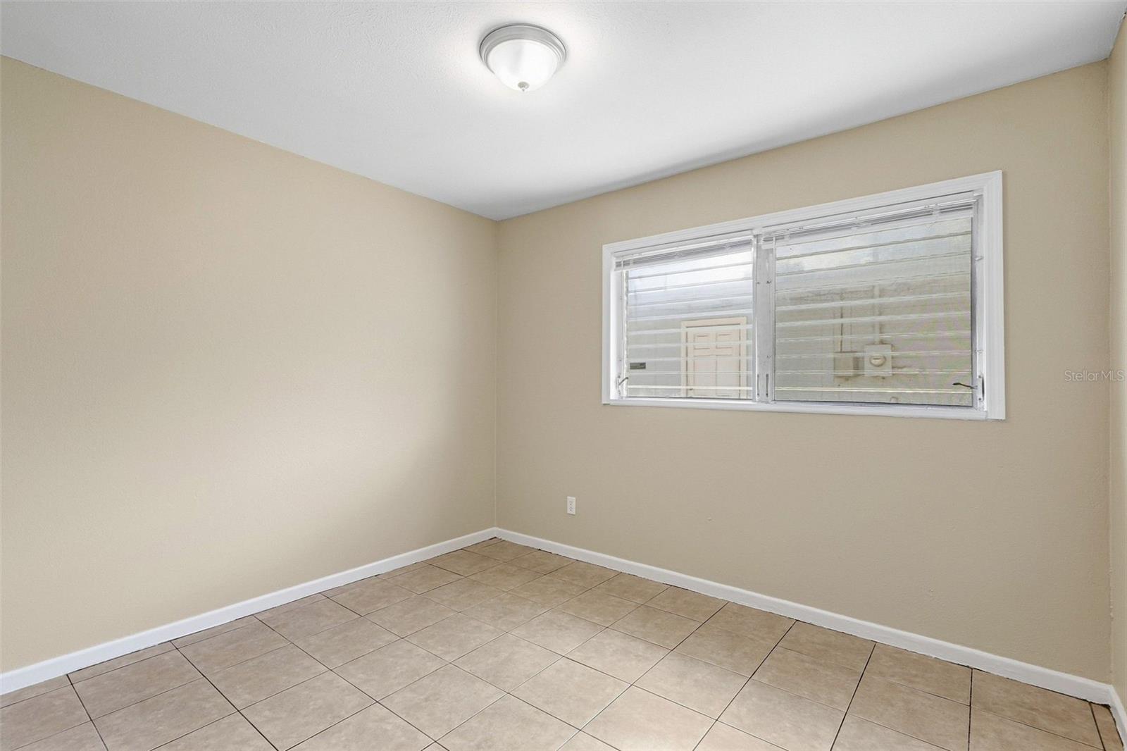 1210 32nd St Nw Property Photo 24