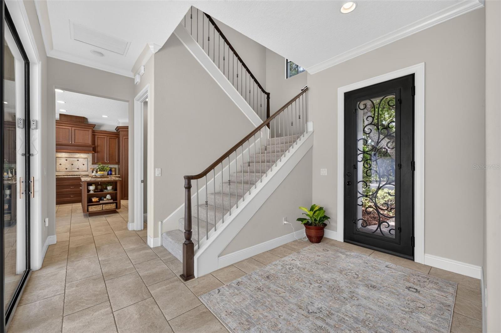 630 Live Oak St Property Photo 6