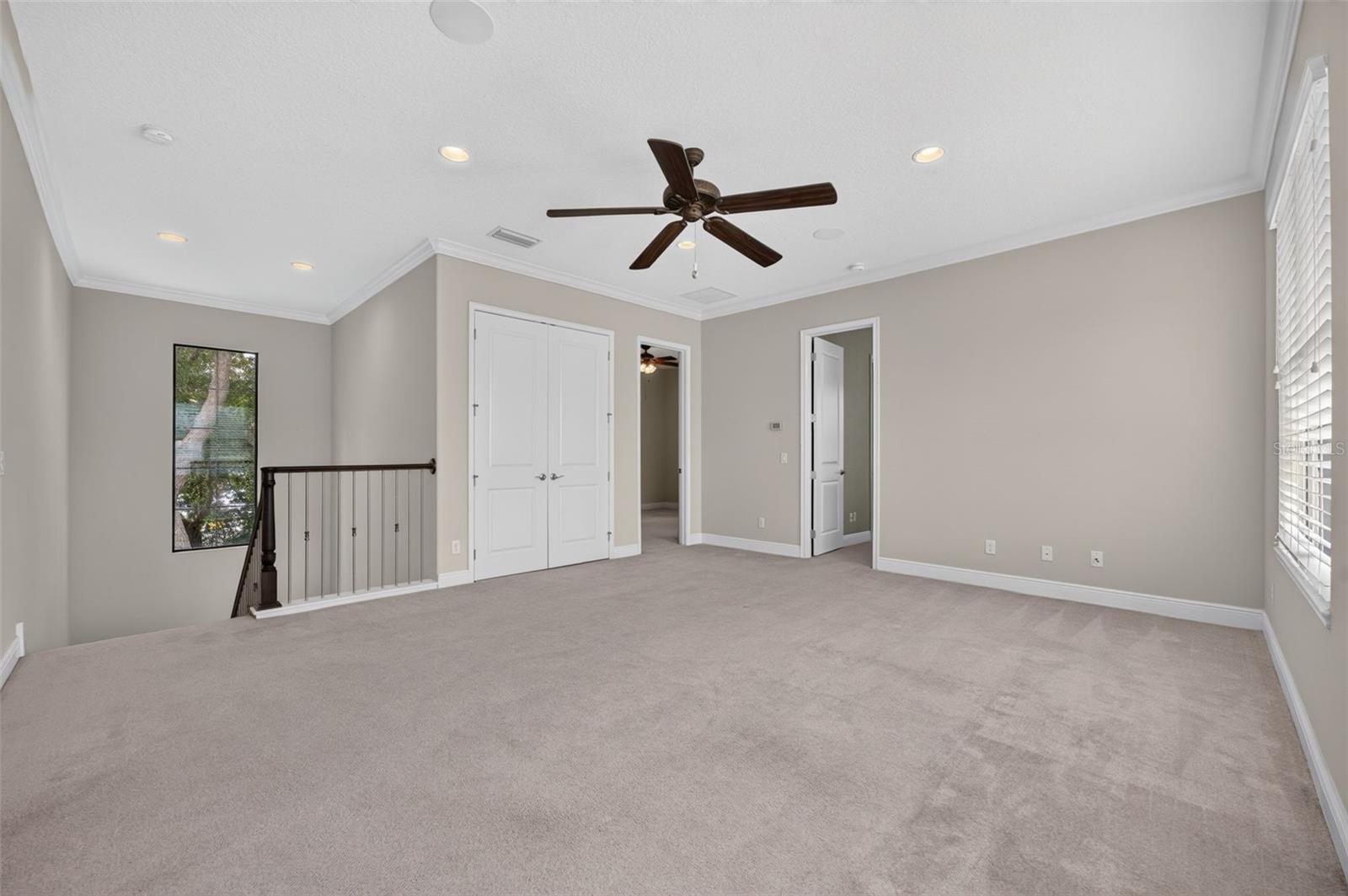 630 Live Oak St Property Photo 25