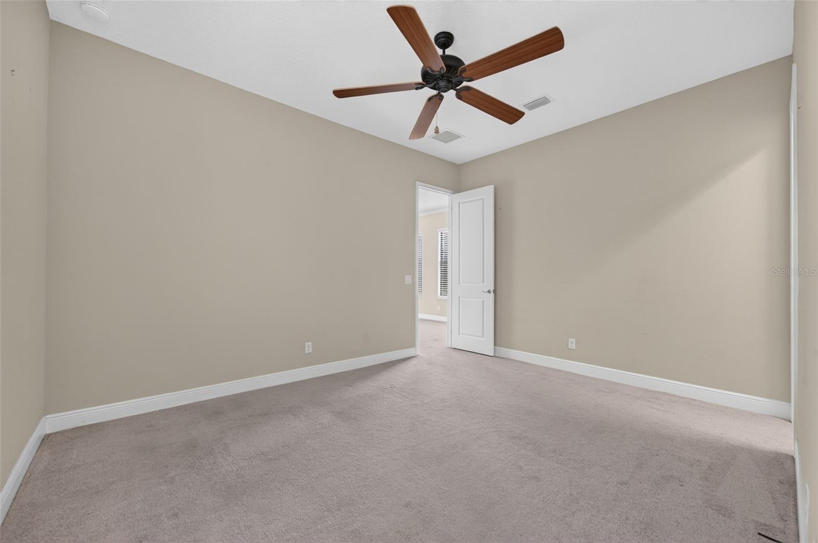630 Live Oak St Property Photo 29