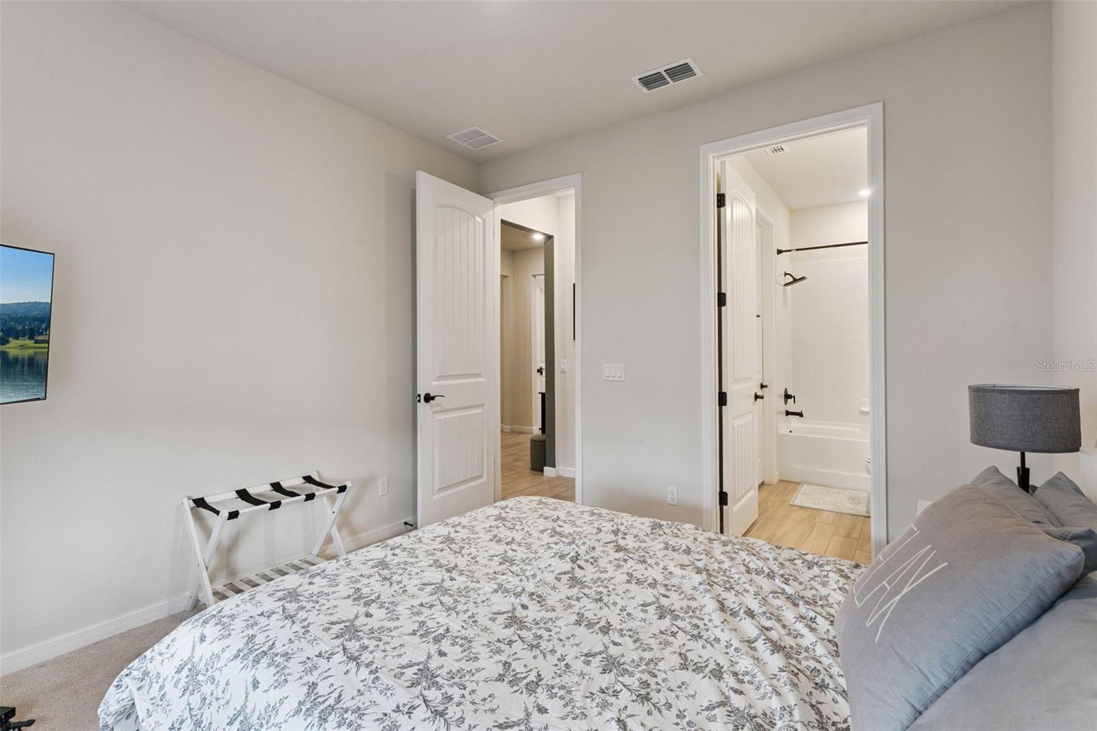 5664 Oak Knoll Dr Property Photo 19