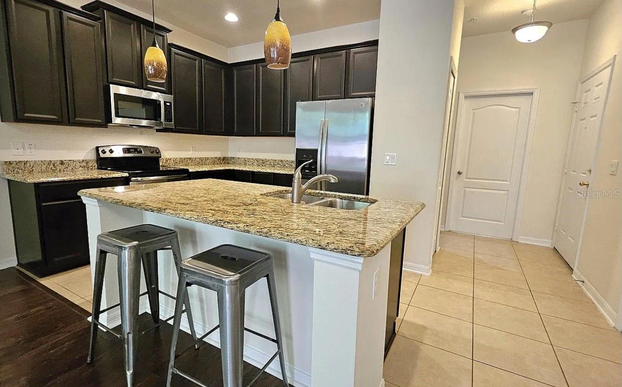 1610 Plumeria Pl Property Photo 2