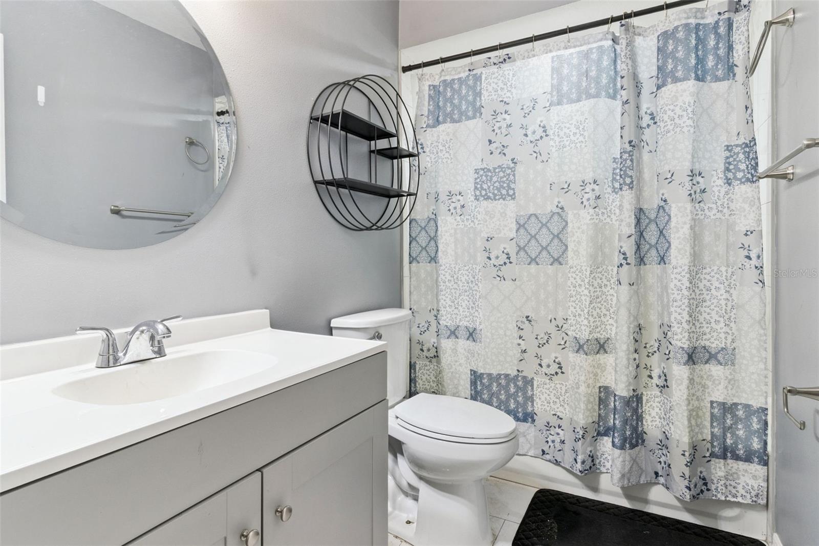 4921 Lewellyn Rd Property Photo 3