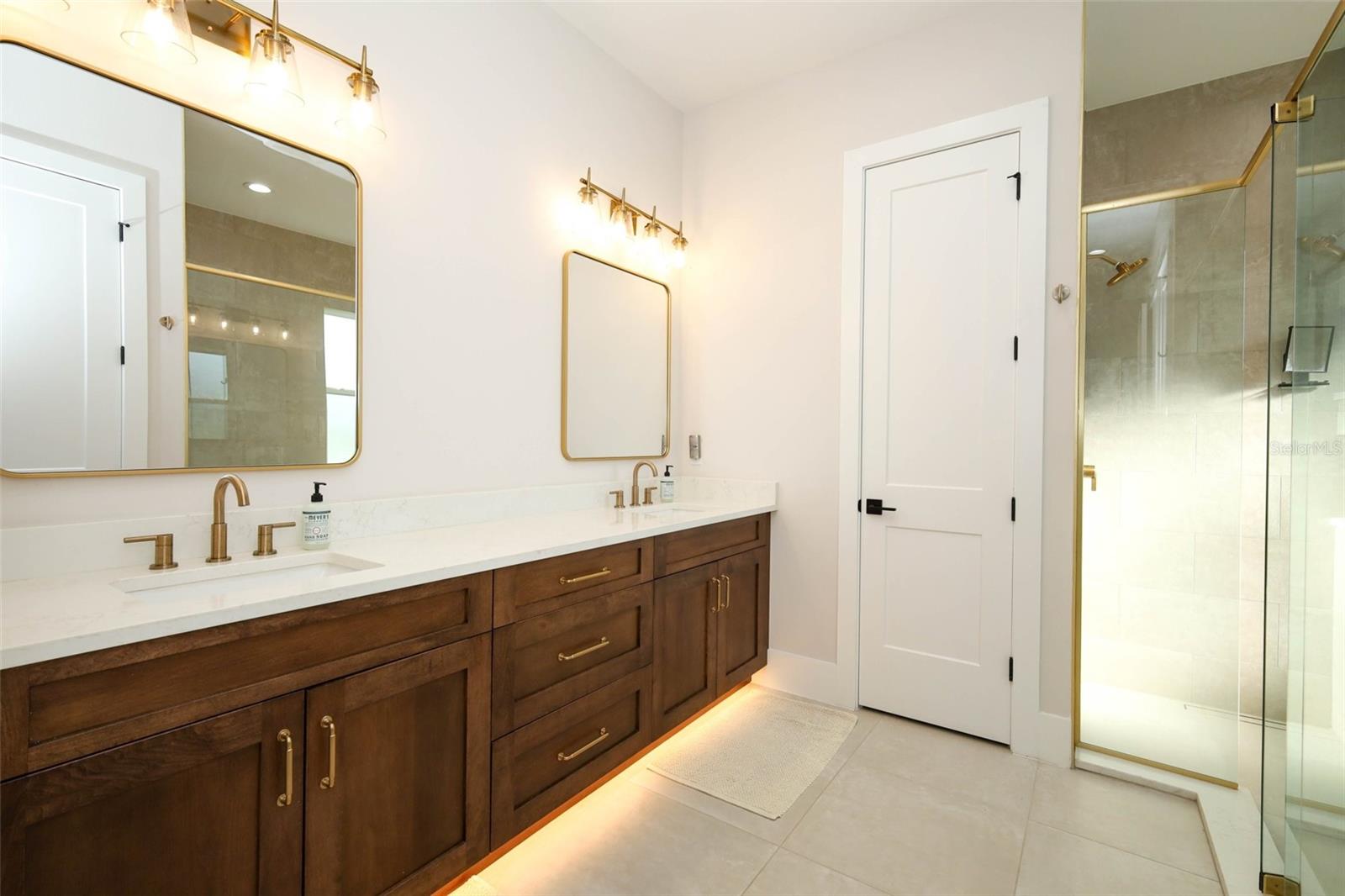175 Pine St Property Photo 22