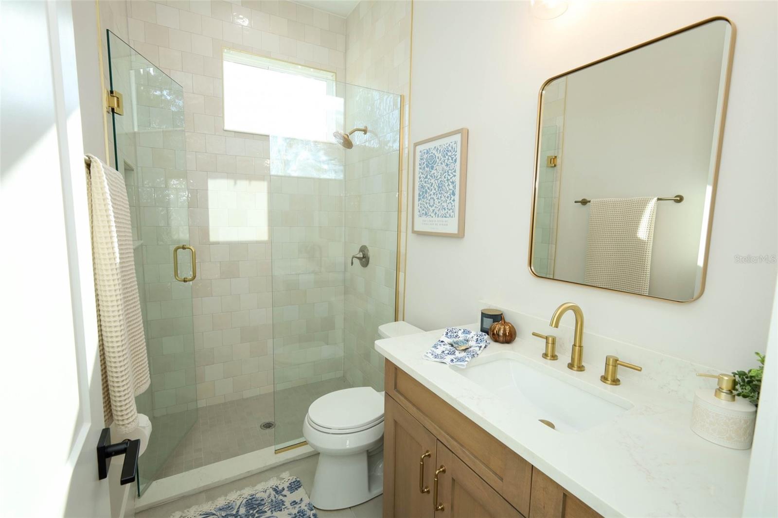 175 Pine St Property Photo 28