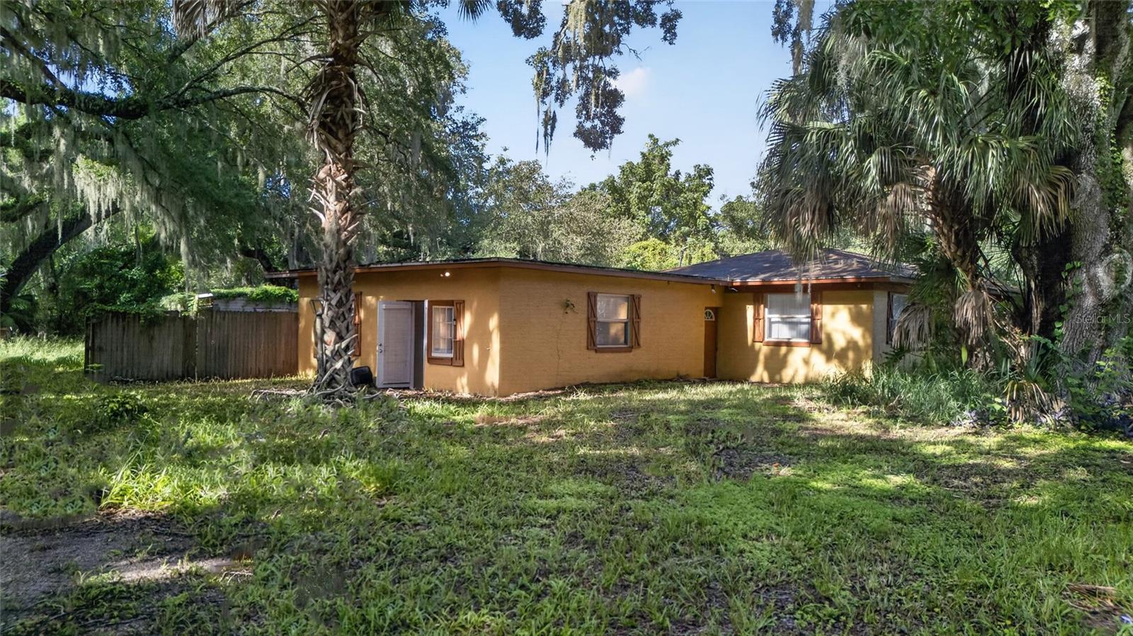 4020 Magnolia Dr Property Photo 2
