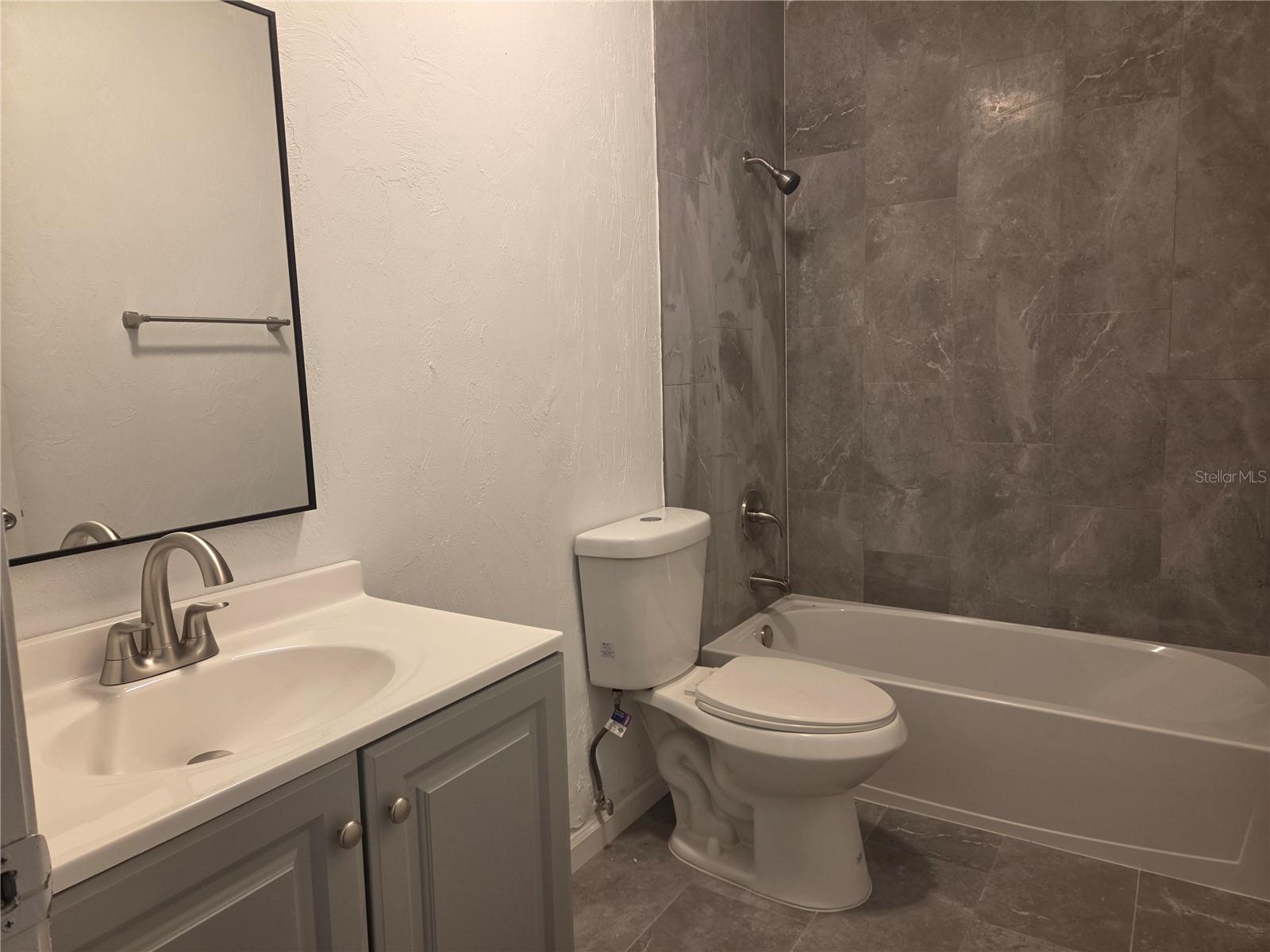 648 Northern Rd Property Photo 10