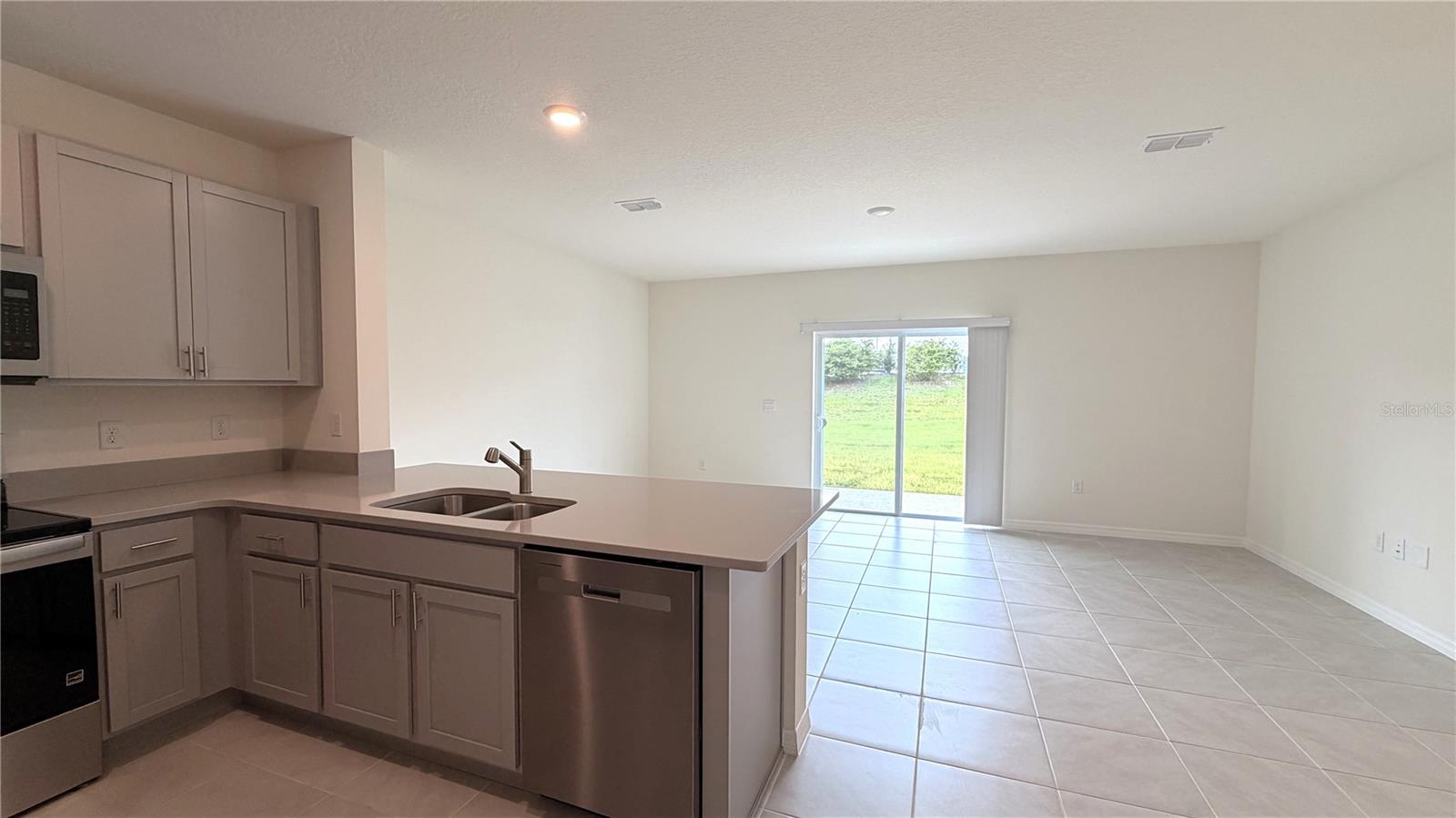 1666 Rock Elm Rd Property Photo 3