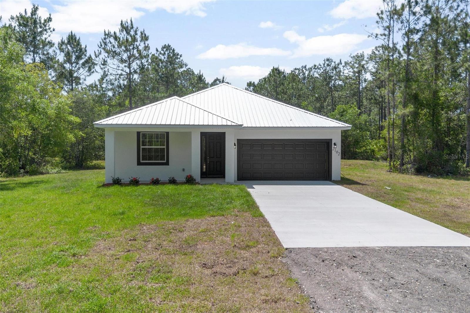 4253 Fruitwood Ave Property Photo