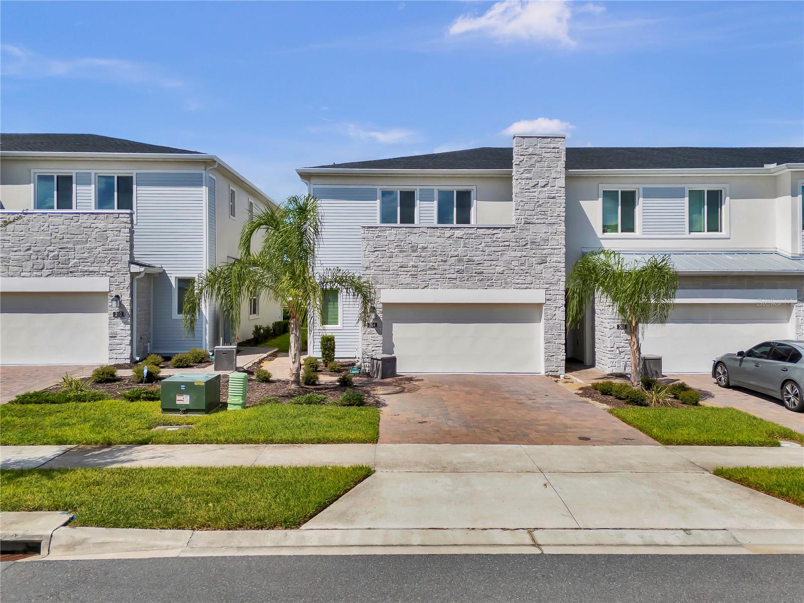 204 BOGEY DR