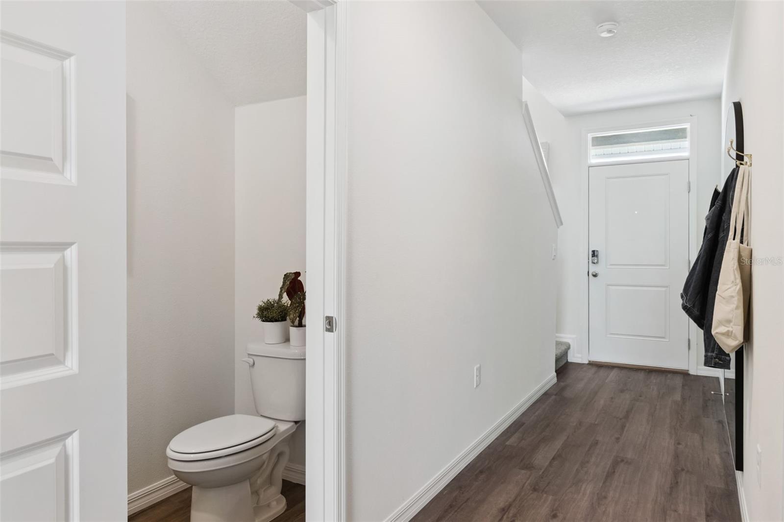 1532 Robin St Property Photo 3