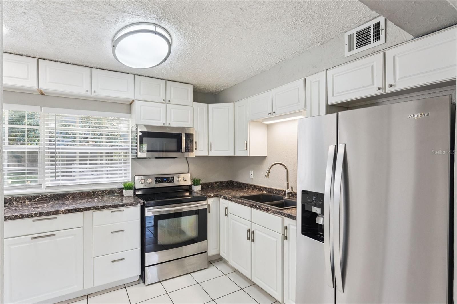 2589 Jans Way Property Photo 10