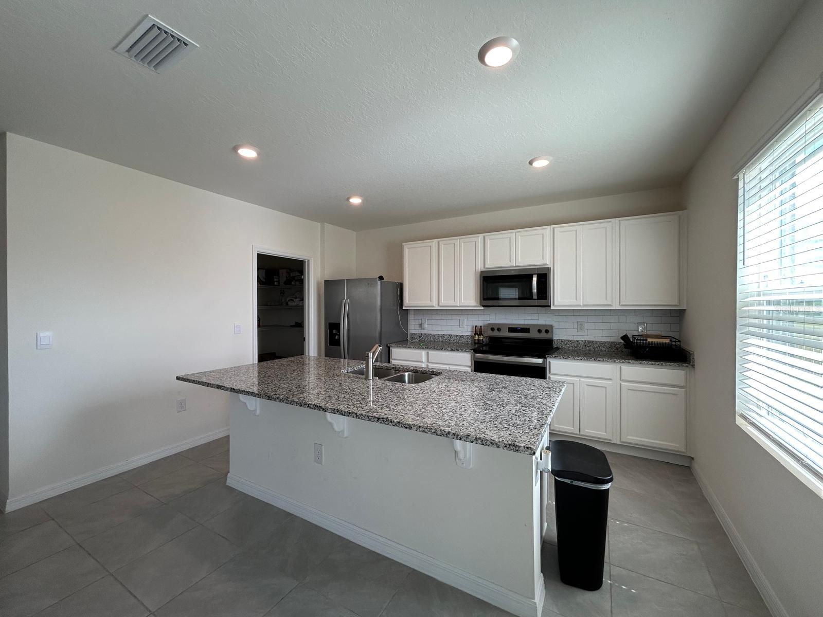 3841 Royal Azalea Way Property Photo 4