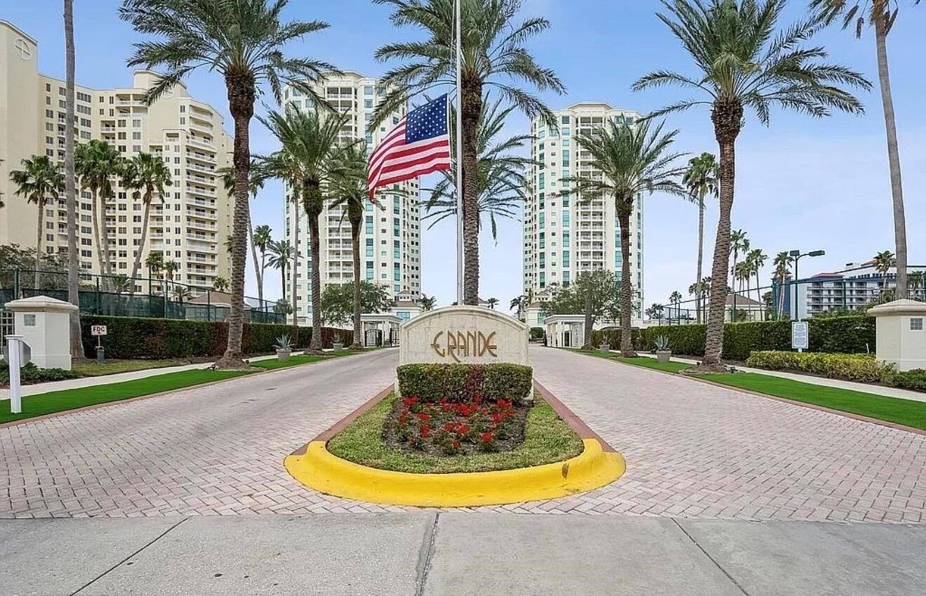 1180 Gulf Blvd #806 Property Photo 1