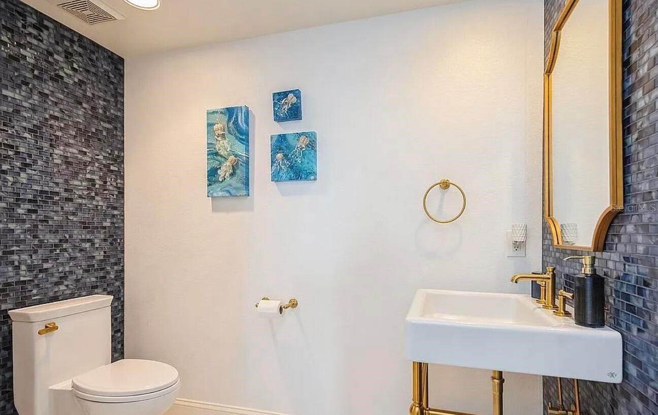 1180 Gulf Blvd #806 Property Photo 15