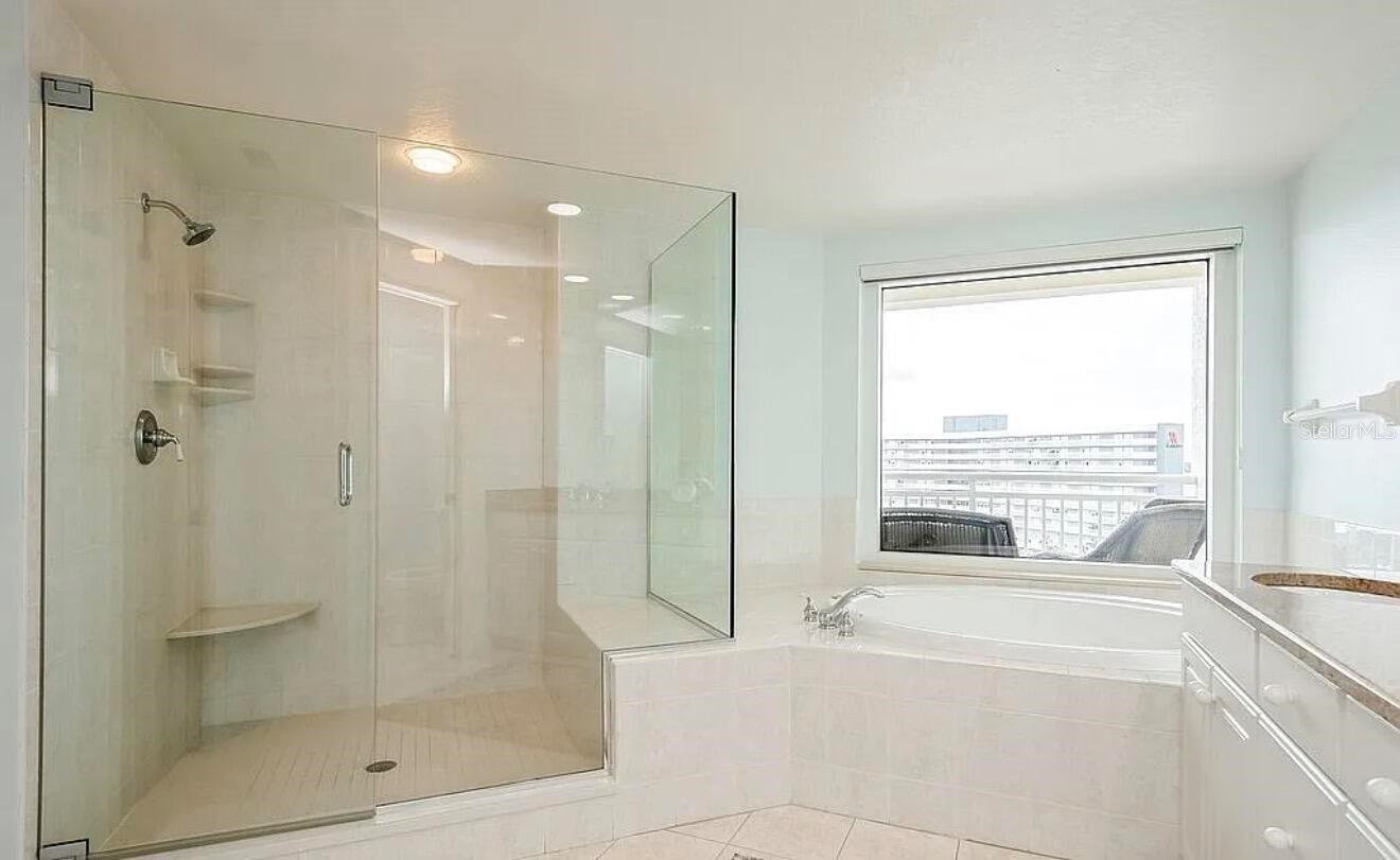 1180 Gulf Blvd #806 Property Photo 17